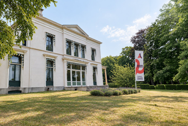 Villa Esserberg met groene tuin